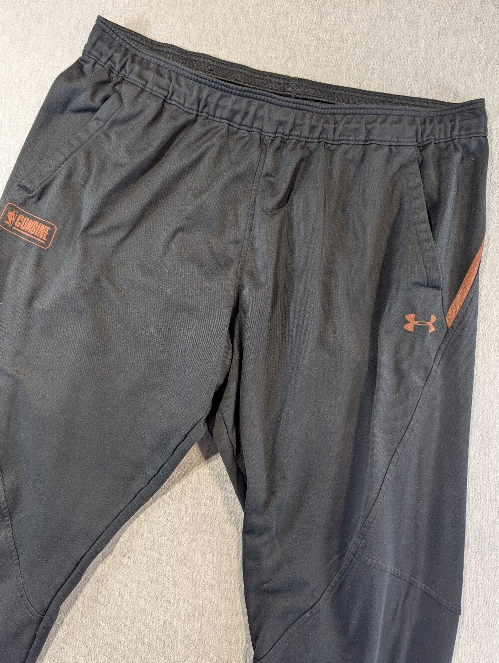 Under Armour Fitted NBA Combine Joggers Men's XXL Black Brown Stretch Waist